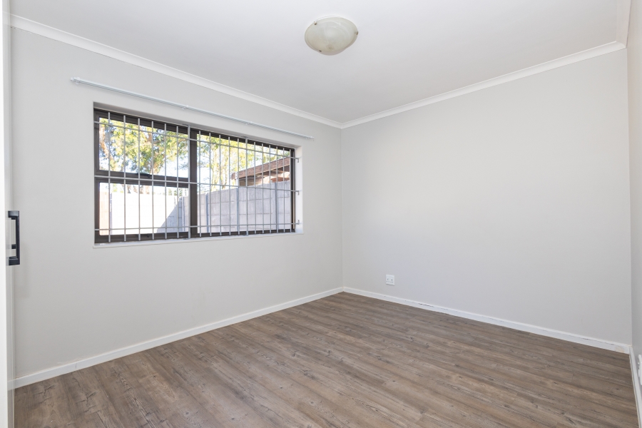To Let 3 Bedroom Property for Rent in De Kuilen Western Cape